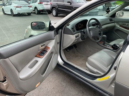Used 1998 Lexus ES 330 image 7