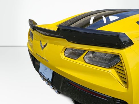 Used 2016 Chevrolet Corvette Z06 w/ 3LZ Preferred Equipment Group RWD image 17