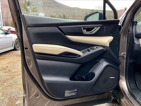 Used 2021 Subaru Ascent Limited w/ Technology Package image 9