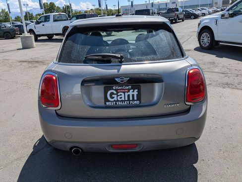 Used 2017 MINI Cooper 4-Door Hardtop FWD image 5