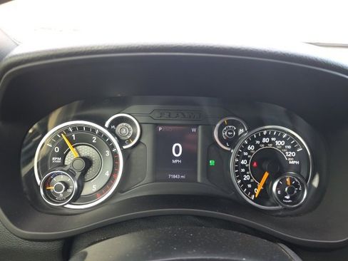 Used 2021 RAM 2500 Big Horn image 17