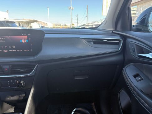 Used 2025 Buick Encore GX Preferred image 34