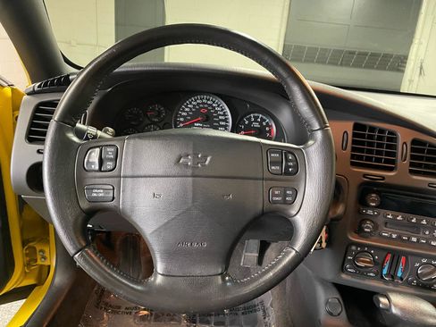 Used 2003 Chevrolet Monte Carlo SS FWD image 15