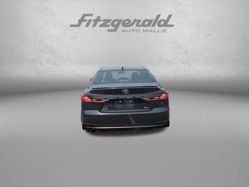 Used 2025 Toyota Camry SE FWD image 7