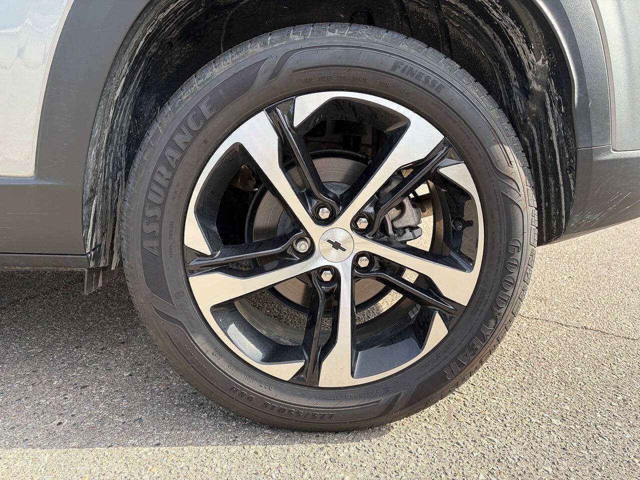 Used 2026 Chevrolet Trax RS w/ Driver Confidence Package FWD image 9