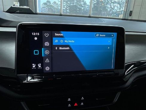 Used 2024 Volkswagen Atlas Cross Sport SE AWD/4WD image 16