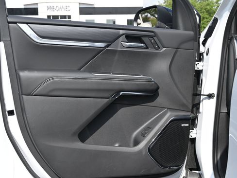 New 2026 GMC Acadia Elevation w/ Black Edition FWD image 19