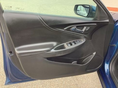 Used 2019 Chevrolet Malibu LT w/ Leather Package image 13