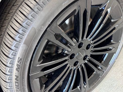 New 2026 Land Rover Range Rover SE image 22