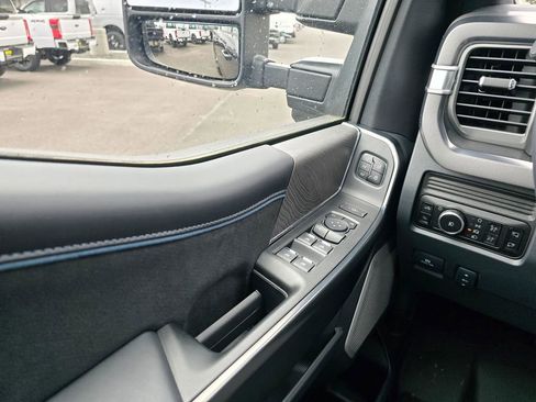 New 2025 Ford F350 Platinum AWD/4WD image 30