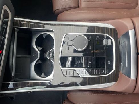 Used 2025 BMW X7 xDrive40i AWD/4WD image 10