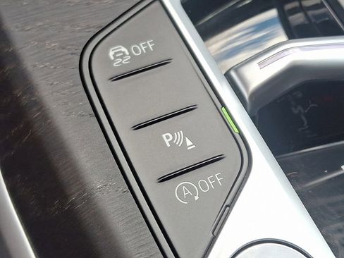 Certified 2023 BMW 330i xDrive Sedan w/ Convenience Package image 27