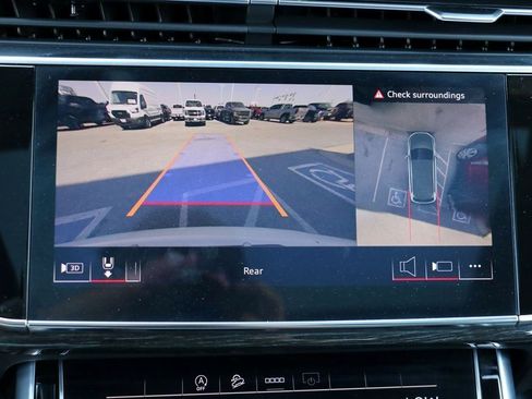 Used 2025 Audi Q7 3.0T Premium Plus image 15