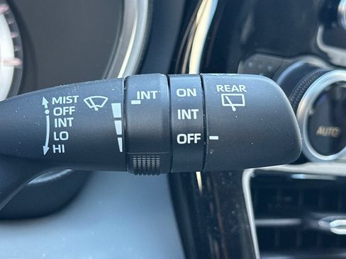 Used 2026 Toyota Highlander XLE AWD/4WD image 40