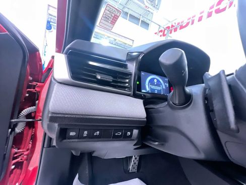 Used 2025 Toyota Camry SE w/ Convenience Package FWD image 8