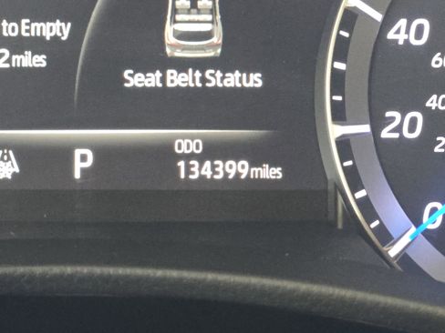 Used 2021 Toyota Highlander Platinum image 30