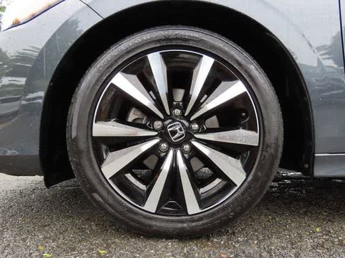 Used 2023 Honda Civic EX image 8