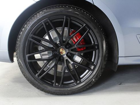New 2026 Porsche Macan GTS image 22