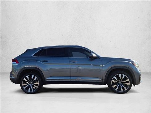 Used 2020 Volkswagen Atlas Cross Sport SEL R-Line AWD/4WD image 4