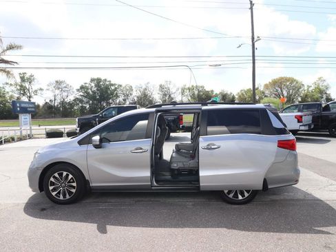 Used 2022 Honda Odyssey EX-L image 6