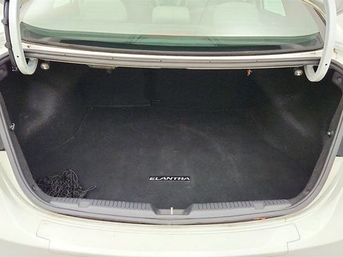 Used 2016 Hyundai Elantra SE w/ Option Group 02 FWD image 21