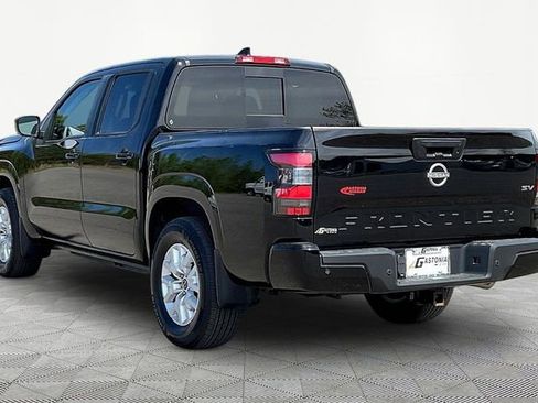 Used 2024 Nissan Frontier SV w/ SV Convenience Package RWD image 4