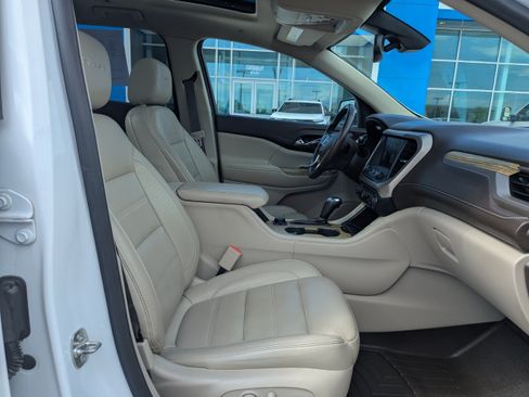 Used 2019 GMC Acadia Denali w/ Technology Package AWD/4WD image 44