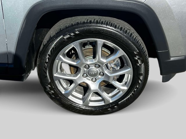 Used 2022 Jeep Compass Latitude AWD/4WD image 7