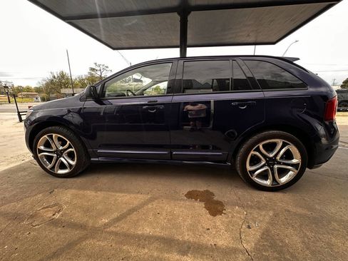 Used 2011 Ford Edge Sport w/ Driver Entry Pkg image 5