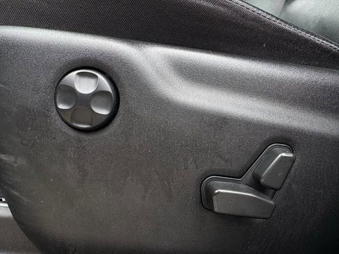 Used 2022 Jeep Grand Cherokee Limited image 28