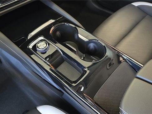 Used 2025 Buick Envision Sport Touring image 23