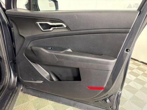 Used 2025 Kia Sportage LX image 14