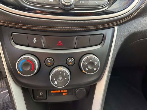 Used 2017 Chevrolet Trax LT w/ Driver Confidence Package AWD/4WD image 20