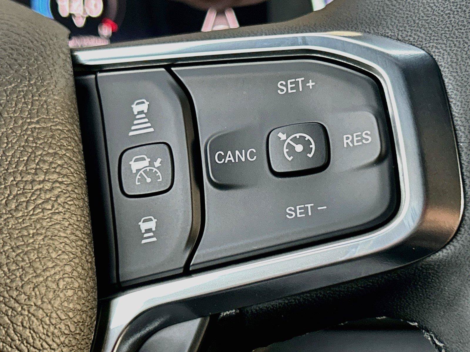 New 2027 RAM 2500 Laramie AWD/4WD image 31