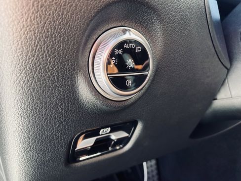 Used 2023 Mercedes-Benz C 43 AMG 4MATIC Sedan image 10