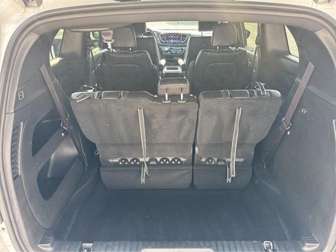 Used 2025 Chrysler Pacifica Select FWD image 37