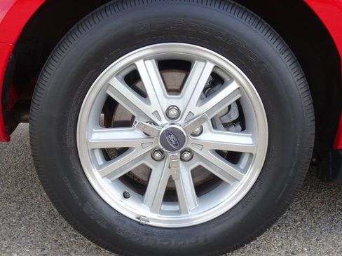 Used 2006 Ford Mustang Premium image 29