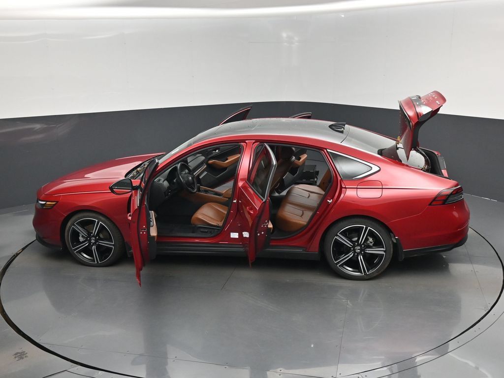 Used 2024 Honda Accord Sport image 17