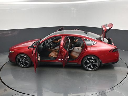 Used 2024 Honda Accord Sport image 17