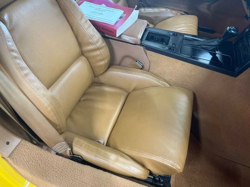 Used 1988 Chevrolet Corvette Coupe RWD image 40