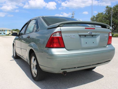 Used 2005 Ford Focus S FWD image 7