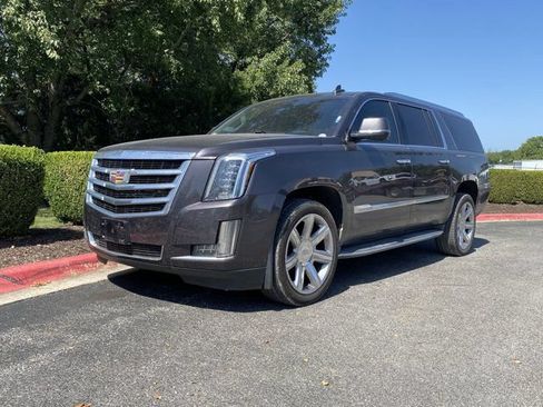 Used 2016 Cadillac Escalade ESV Luxury AWD/4WD image 11