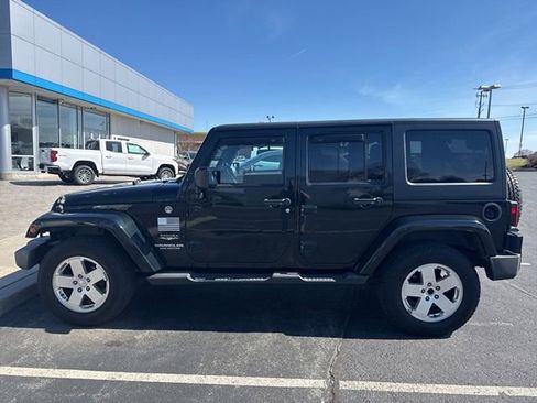 Used 2012 Jeep Wrangler Unlimited Sahara w/ Connectivity Group image 4