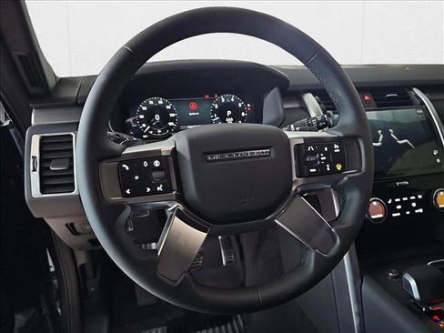 New 2025 Land Rover Discovery Dynamic SE AWD/4WD image 18