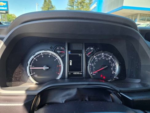 Used 2023 Toyota 4Runner TRD Off-Road Premium AWD/4WD image 18