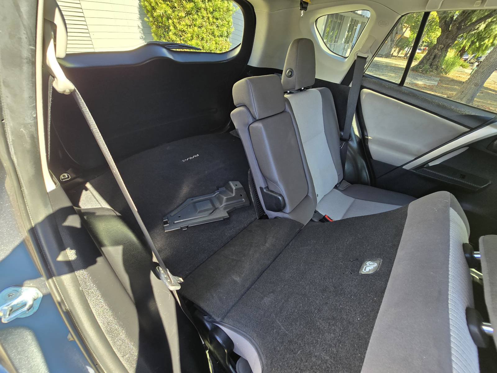 Used 2015 Toyota RAV4 LE FWD image 22