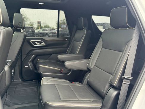 Used 2022 Chevrolet Tahoe Premier RWD image 18