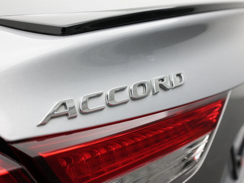 Used 2021 Honda Accord Sport image 30