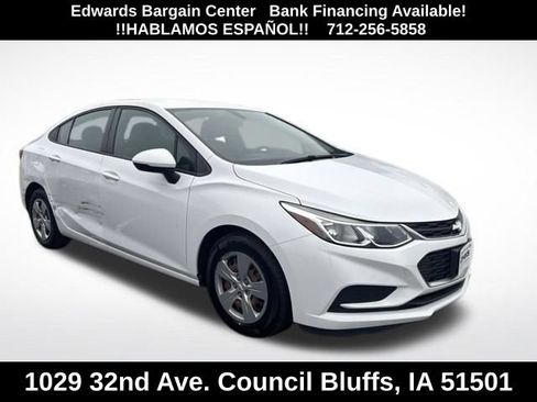Used 2018 Chevrolet Cruze LS FWD image 1