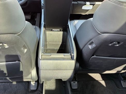 Used 2024 Hyundai Santa Fe Calligraphy image 19